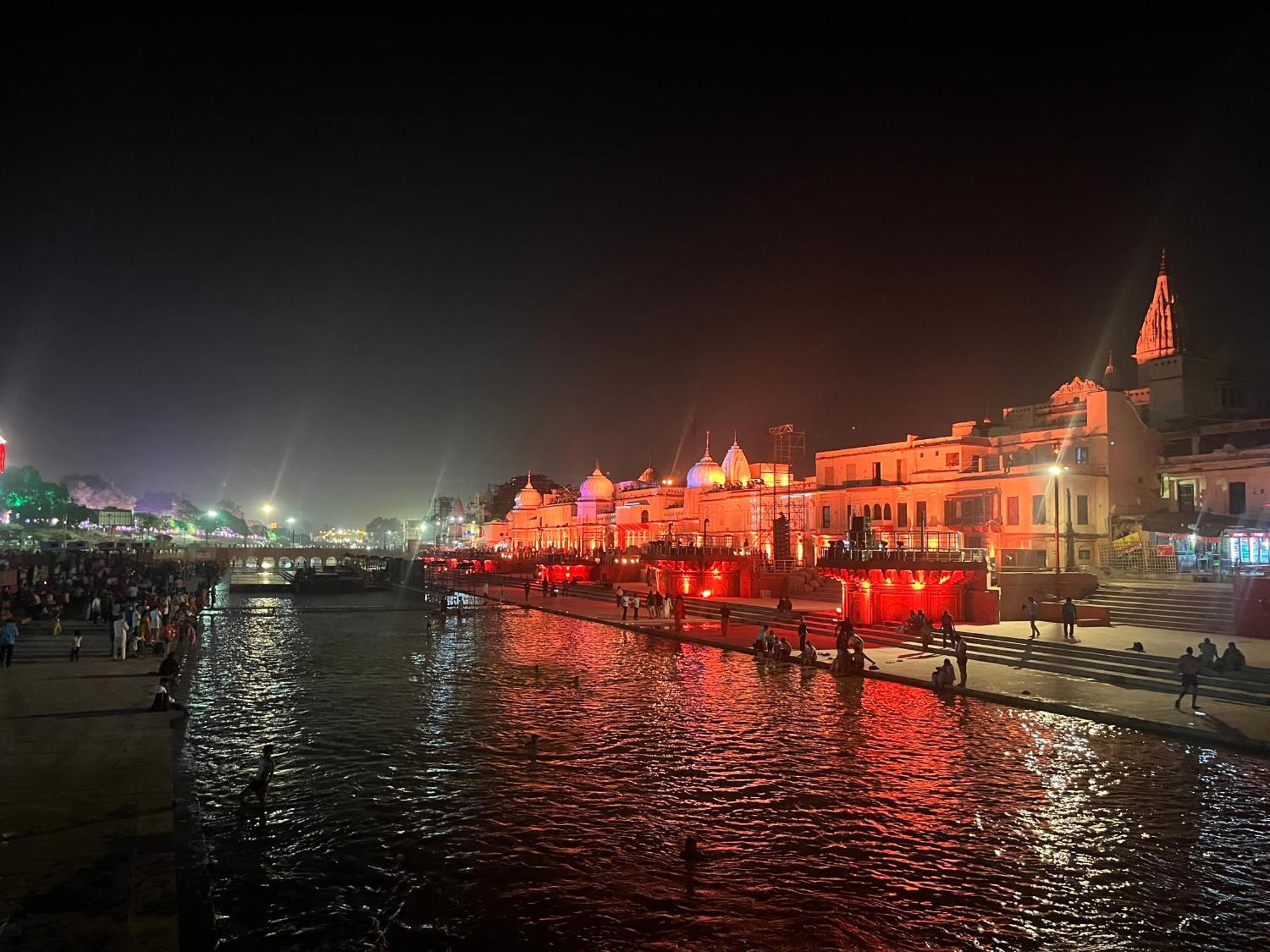 Hotel Vedas By Admiral Ayodhya