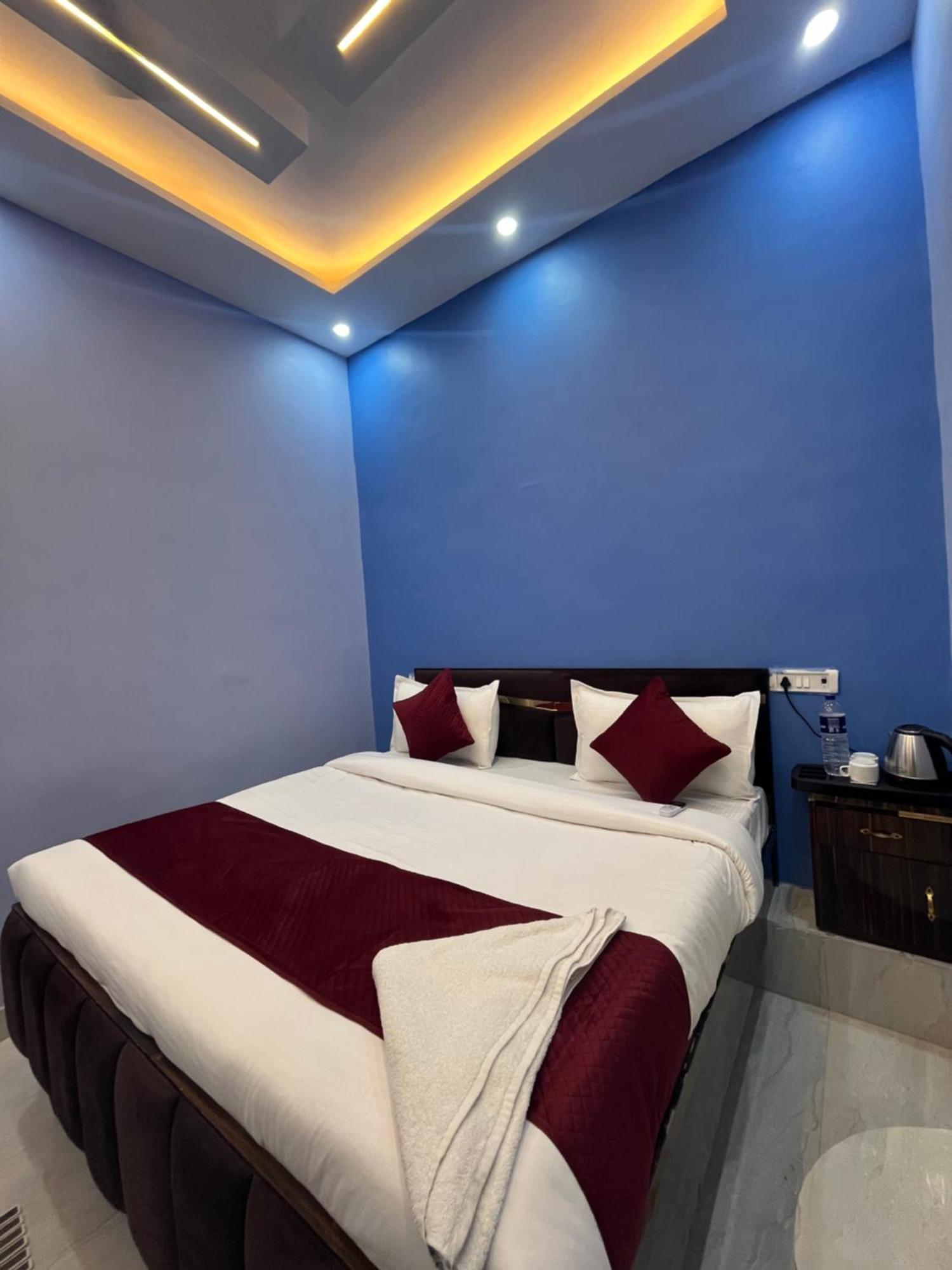 Hotel Vedas By Admiral Ayodhya