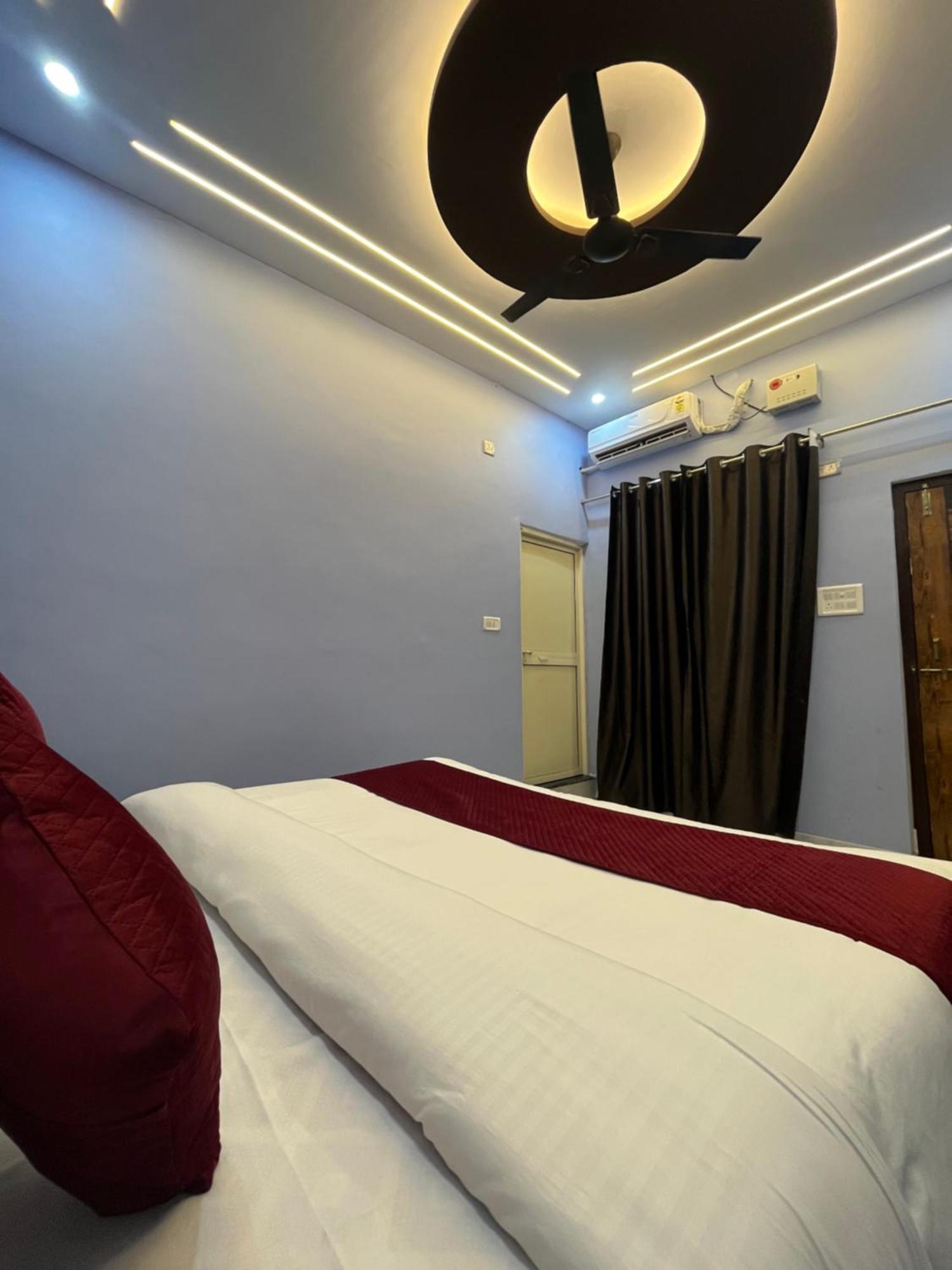 Hotel Vedas By Admiral Ayodhya