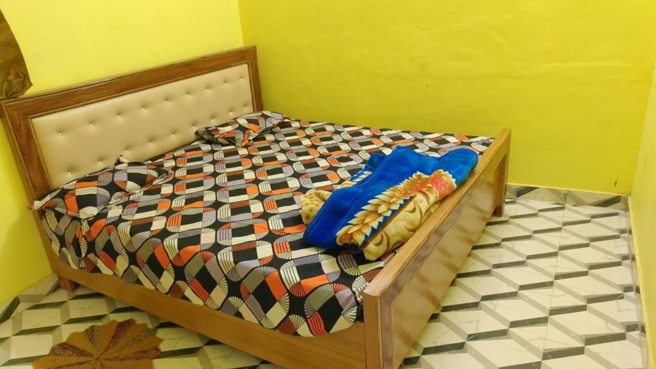 Shree Mate Guest house *