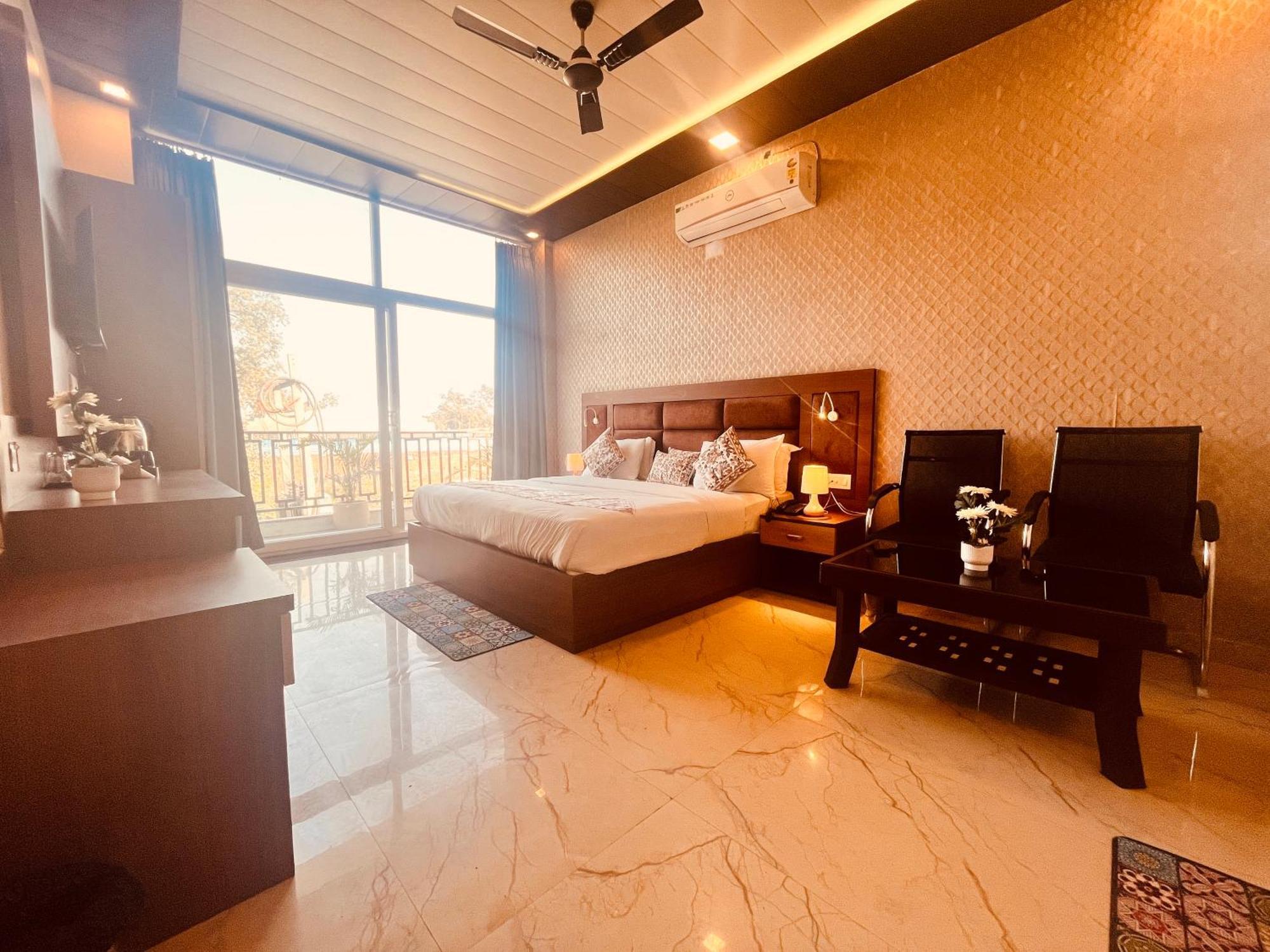 Heaven Hotel