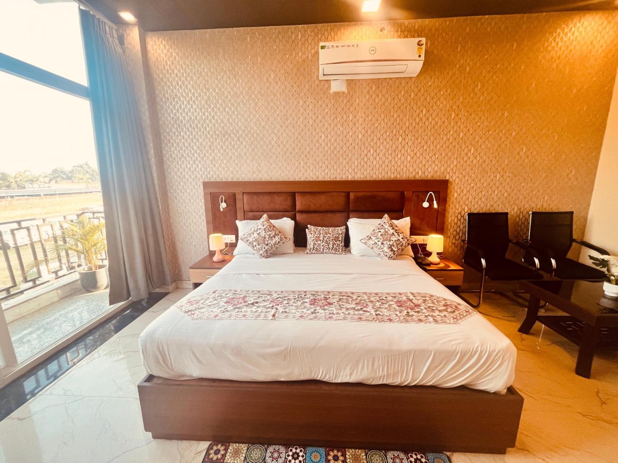 Hotel Heaven *