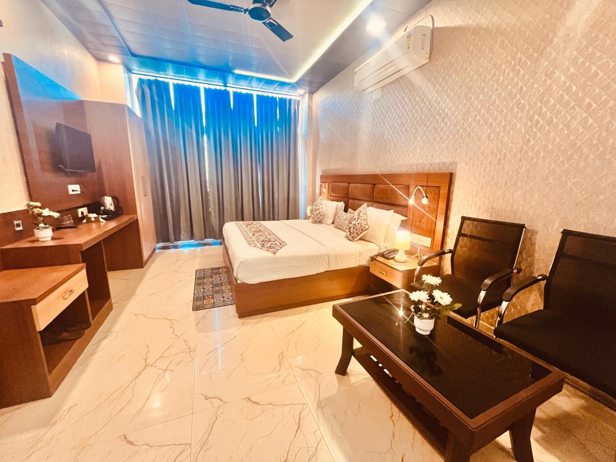 Heaven Hotel Ayodhya