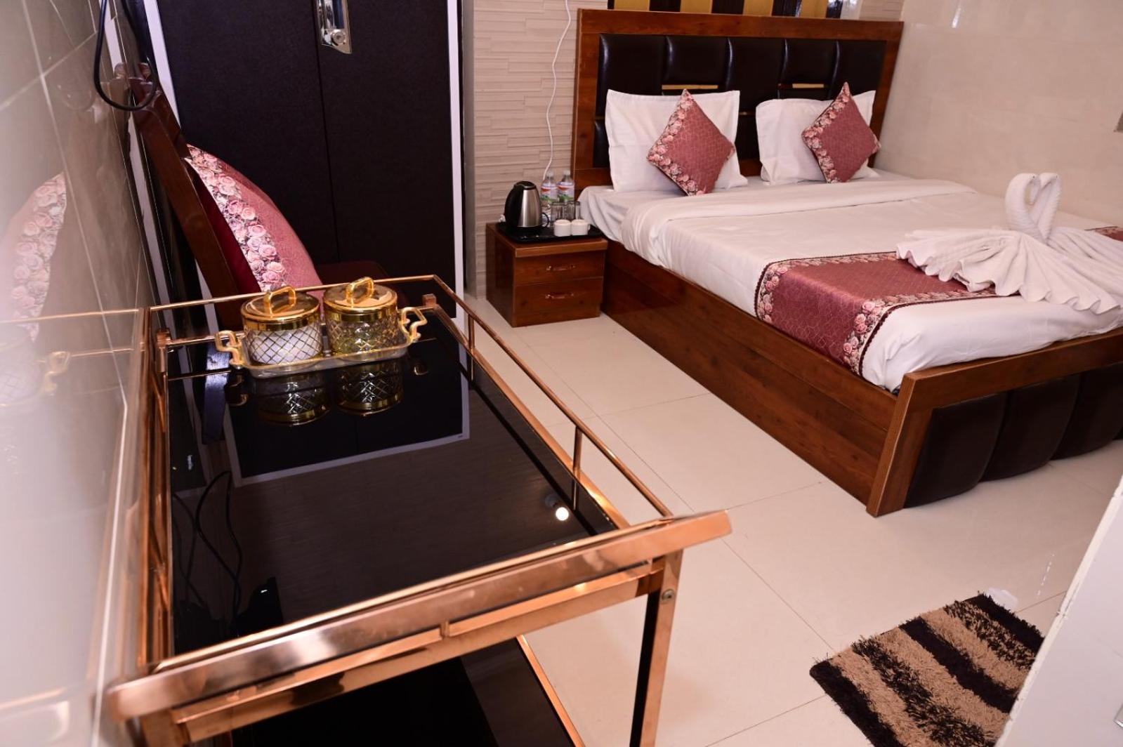 Shri Ram Lalla International Guest house *