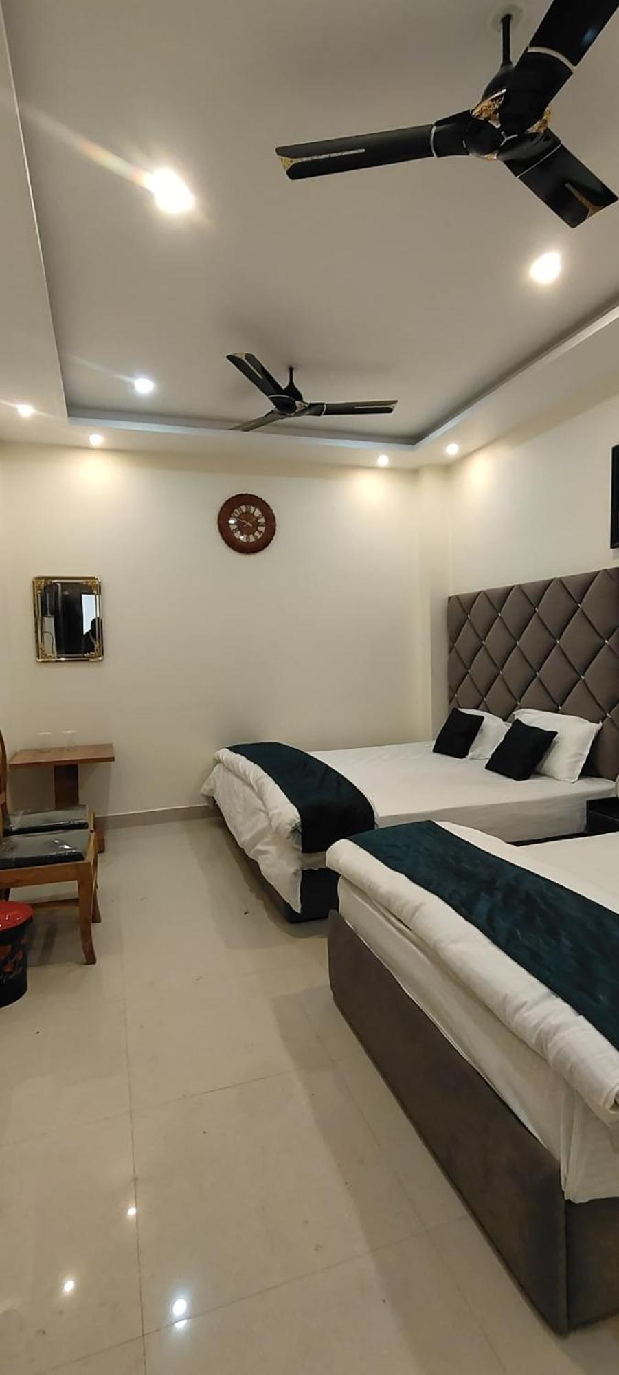 Guest house The Moon Ayodhya