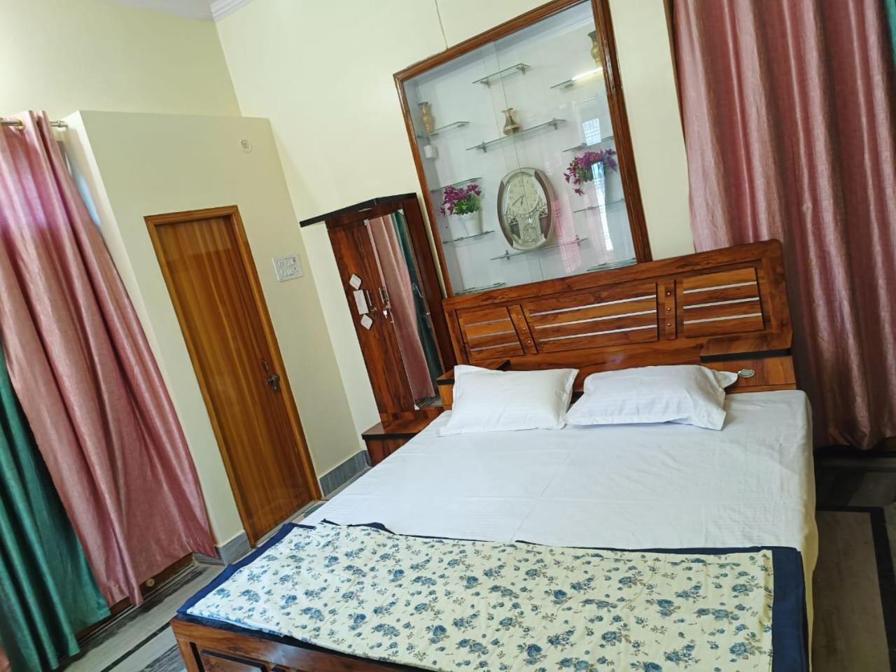 Hotel Arya 3*