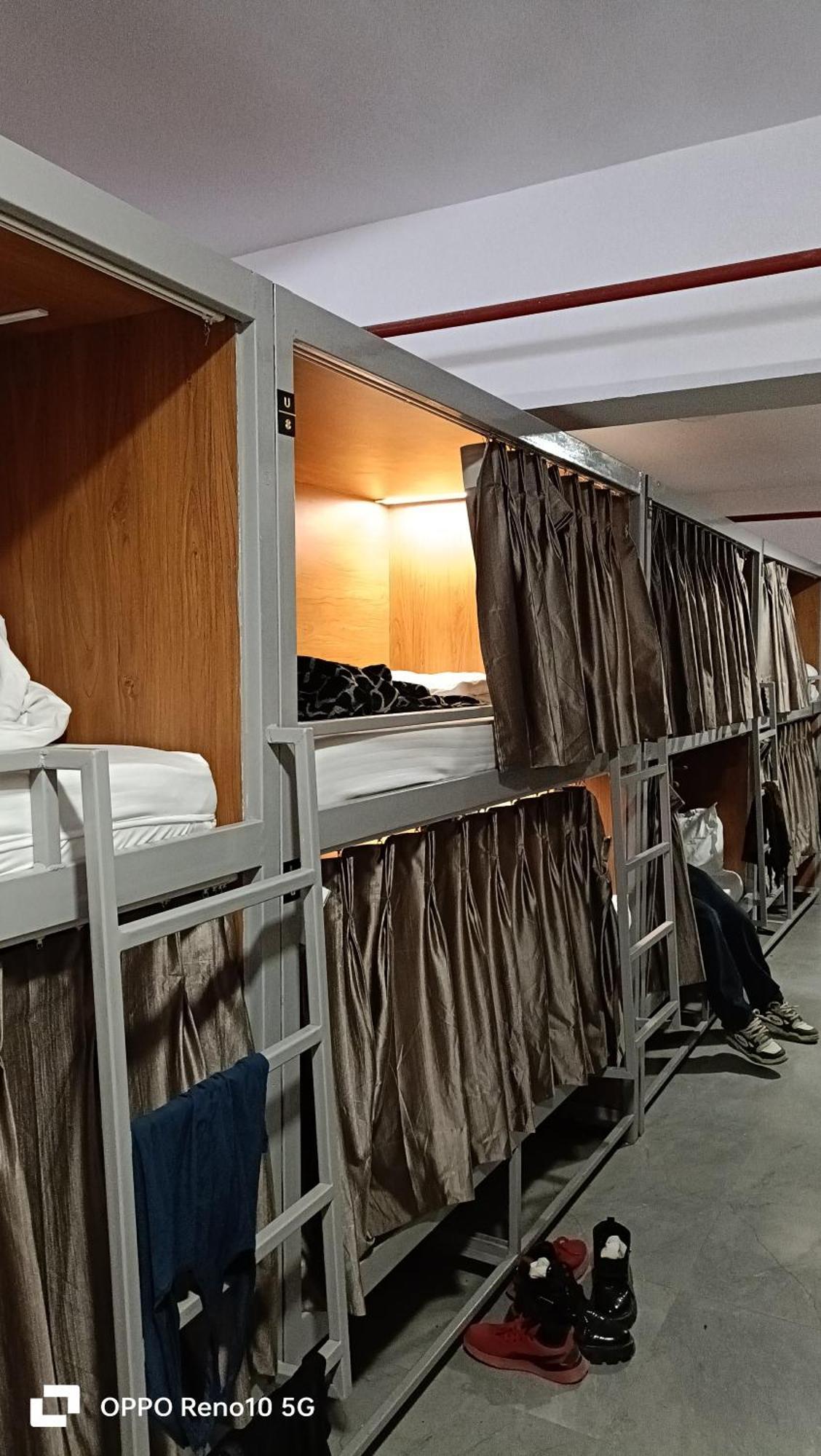 Savitri Dormetry Guest house