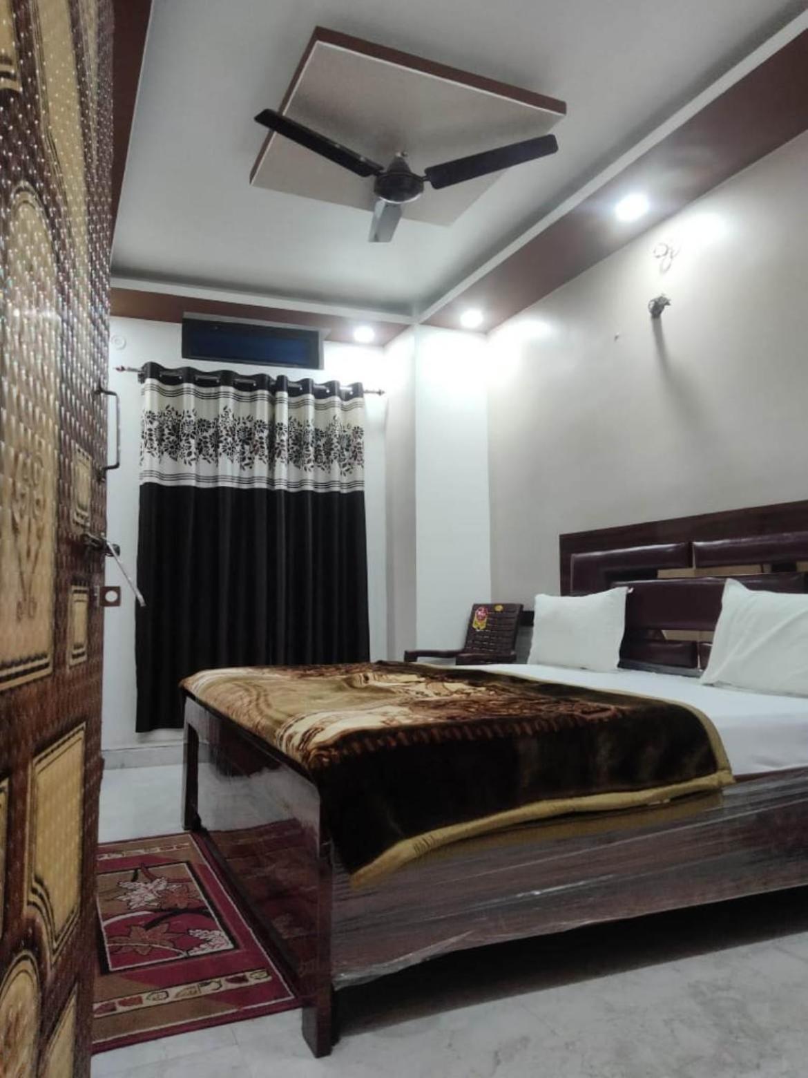 Samrat Palace Hotel