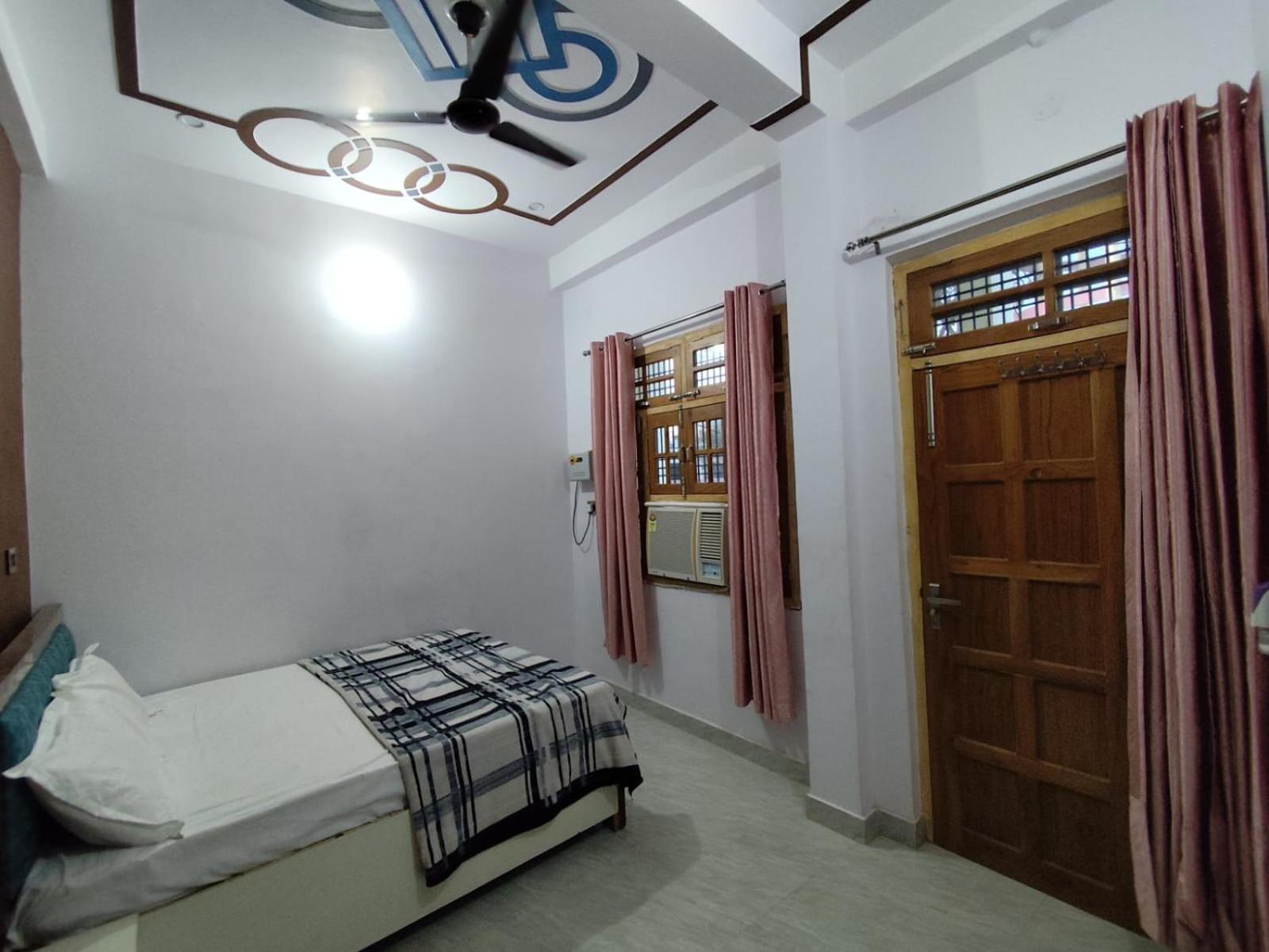 Maurya Palace Guest house Ayodhya