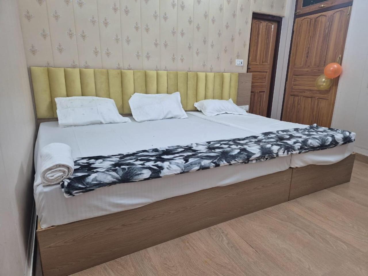 Mahaveer Palace Homestay Ayodhya