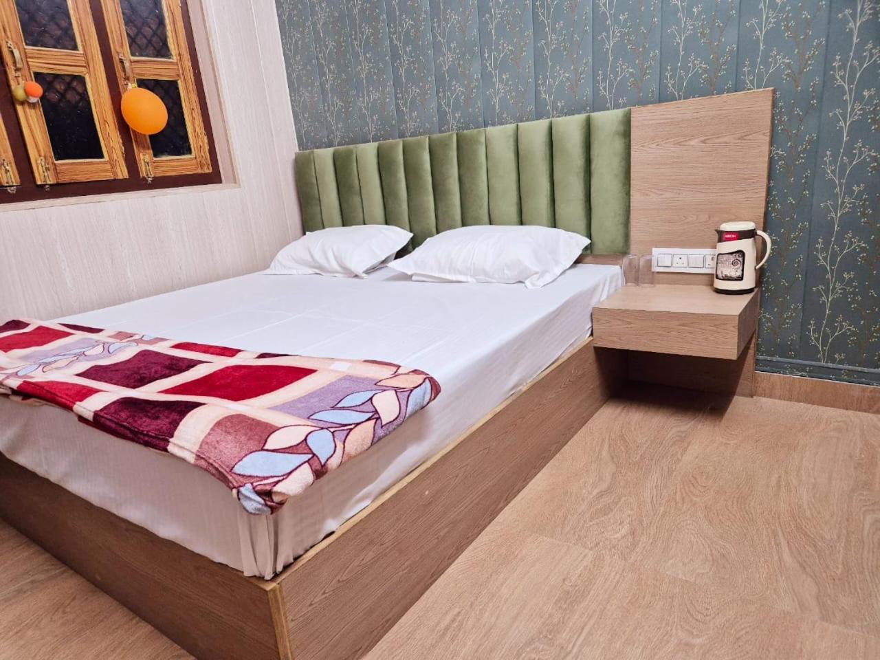 Mahaveer Palace Homestay *