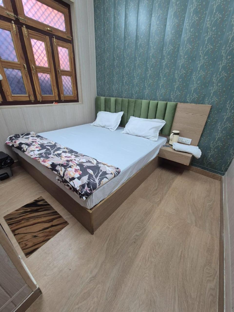 Homestay Mahaveer Palace Ayodhya