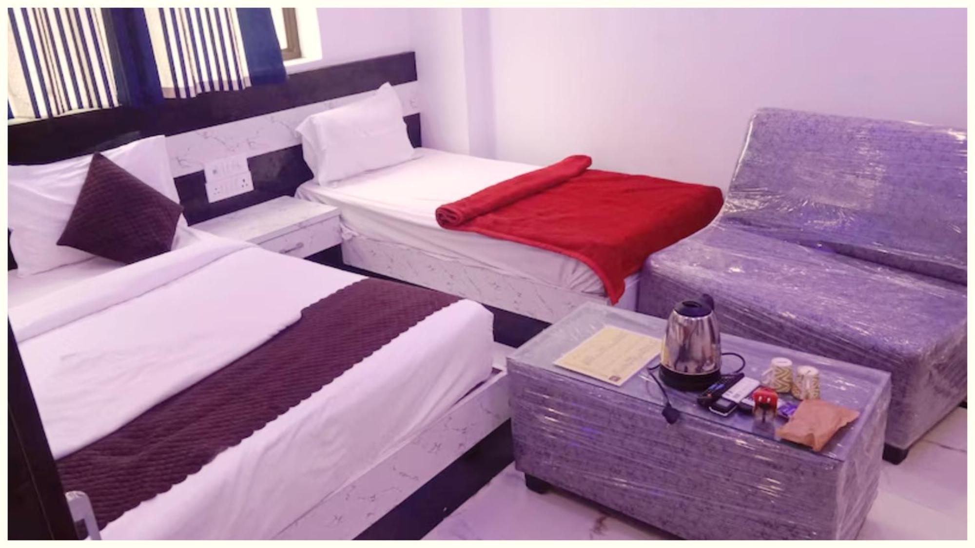 Hanuman Jee Near Temple -fully-air-conditioned With Free Wifi-facility, Ayodhya
