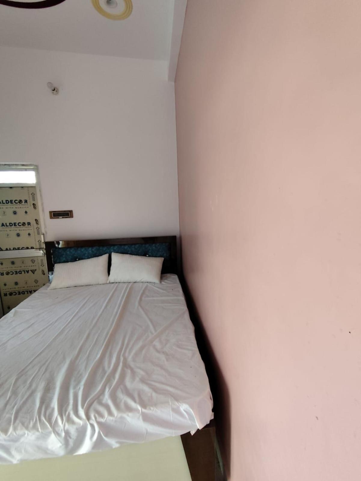 Maurya Palace Guest house Ayodhya