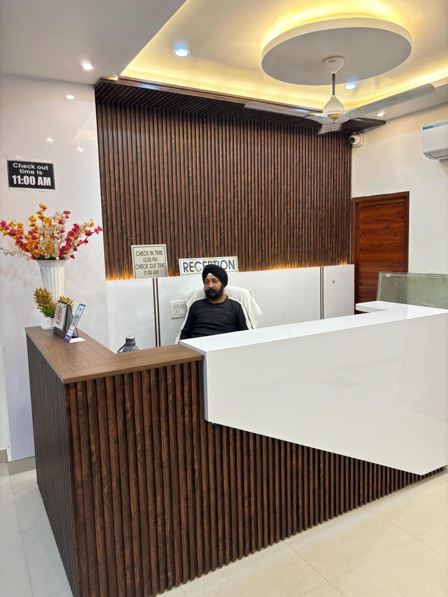 The Moon Guest house Ayodhya