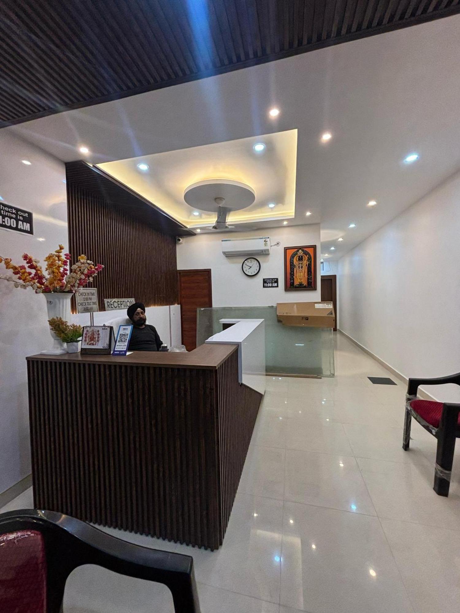 Guest house The Moon Ayodhya