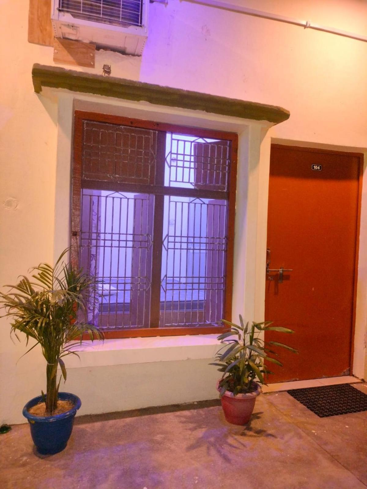Kanak Bihari G Homestay *