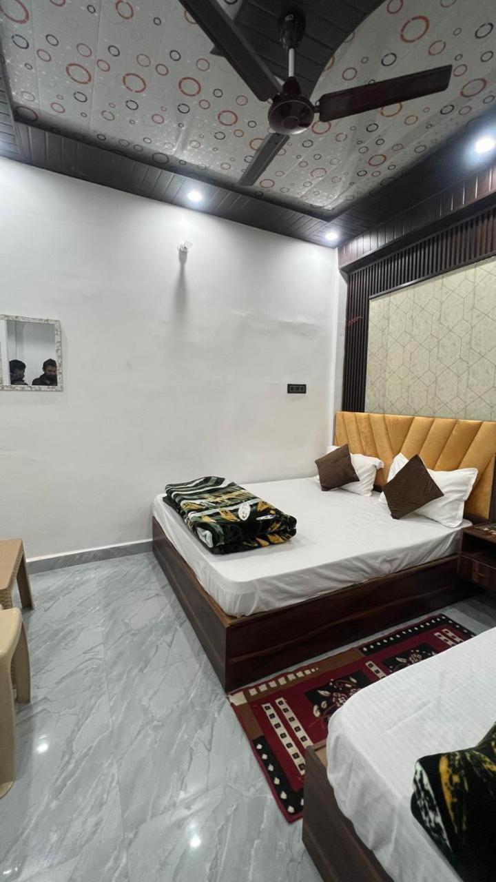 Kanak Bihari G Homestay *