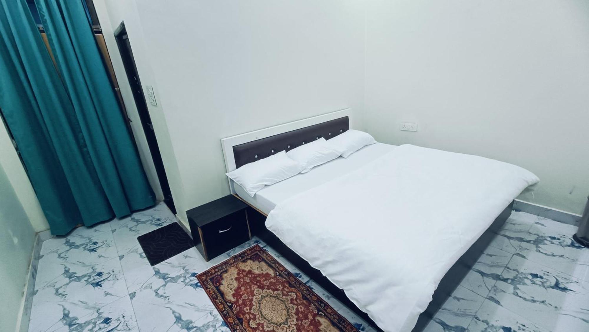 Keshav Kunj Hotel