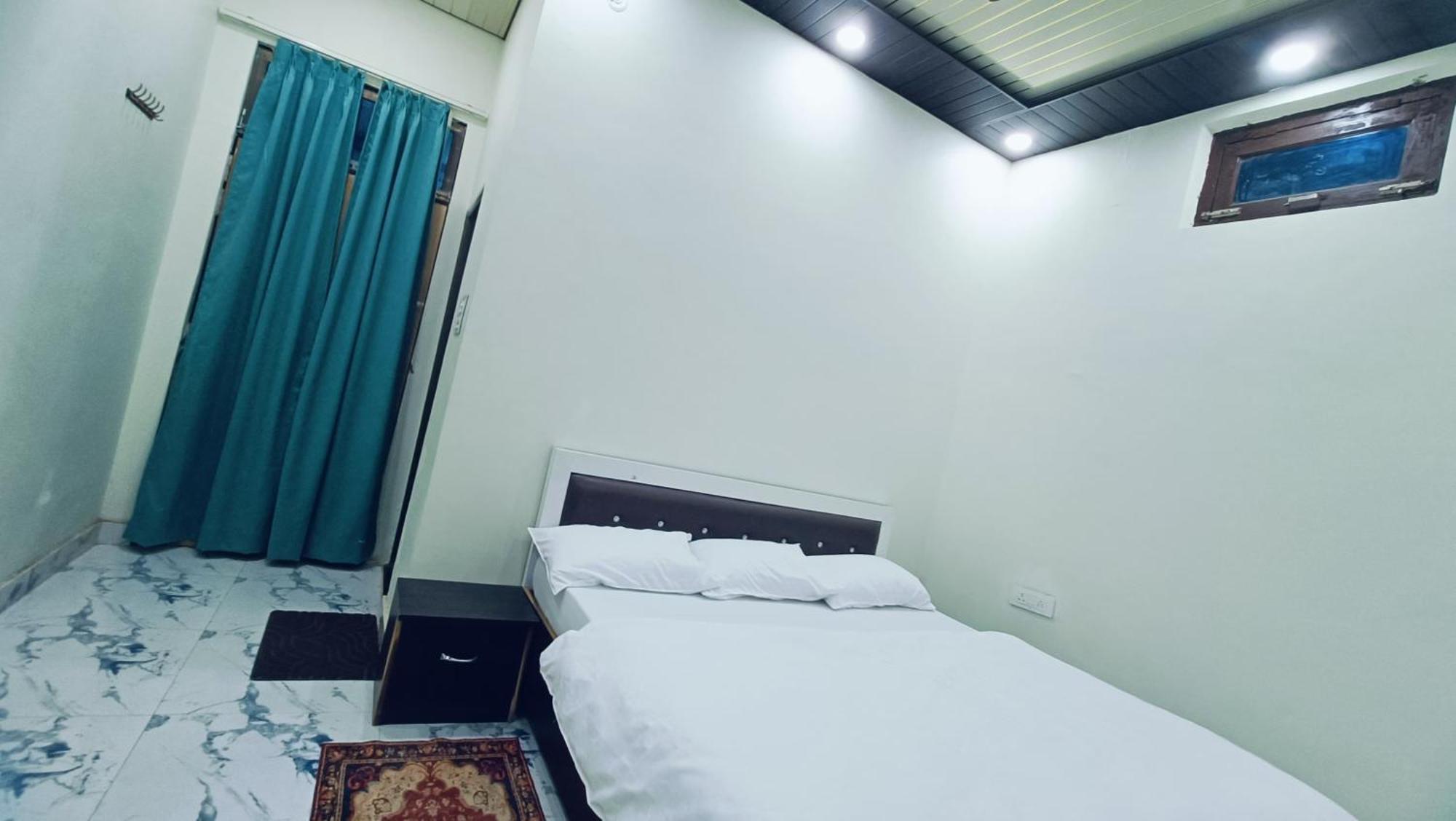 Hotel Keshav Kunj