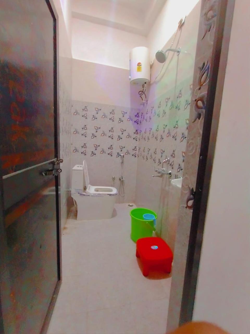 Sri Sitaram Hnuman Ji Guest house Ayodhya
