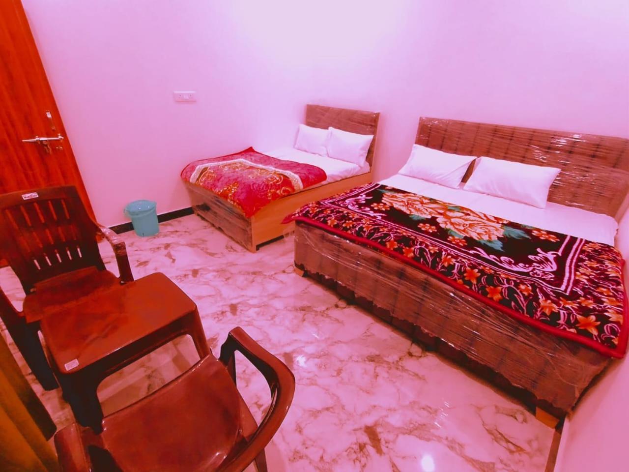 Sri Sitaram Hnuman Ji Guest house Ayodhya