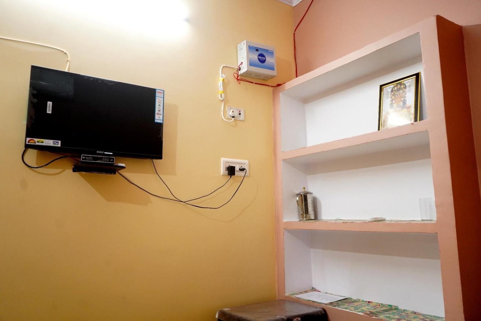 Malti 5 Minute Walking Distance Fromayodhya Dhamrailway Station * Ayodhya