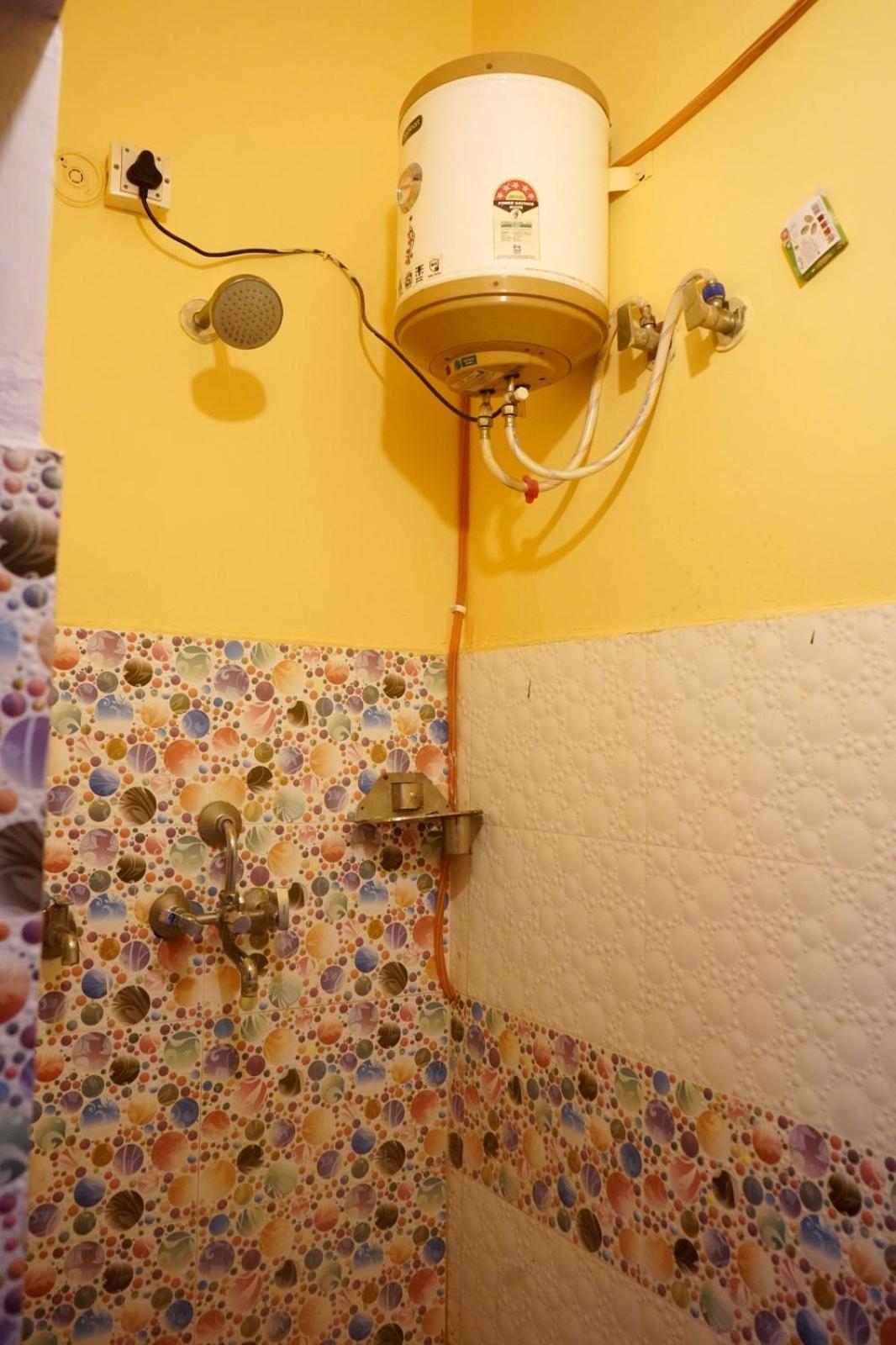 Homestay Malti 5 Minute Walking Distance Fromayodhya Dhamrailway Station *