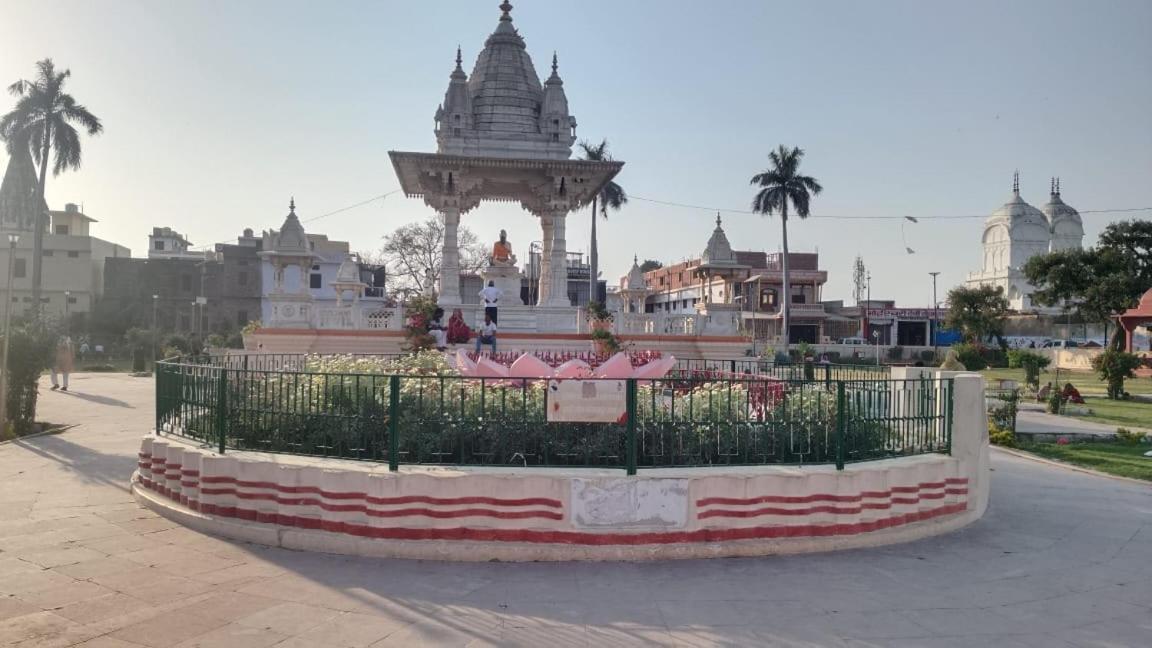 Hotel The Shyama - A Luxurious Near Ram Mandir Ayodhya