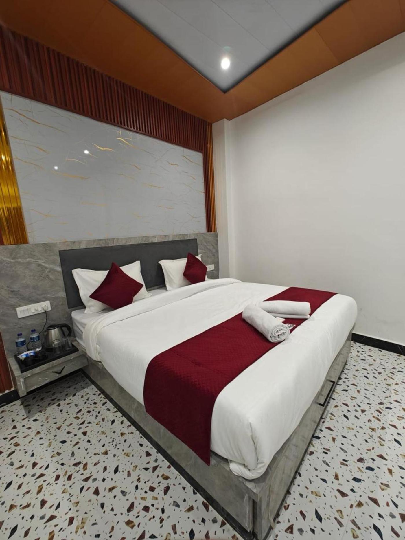 The Shyama - A Luxurious Near Ram Mandir Ayodhya