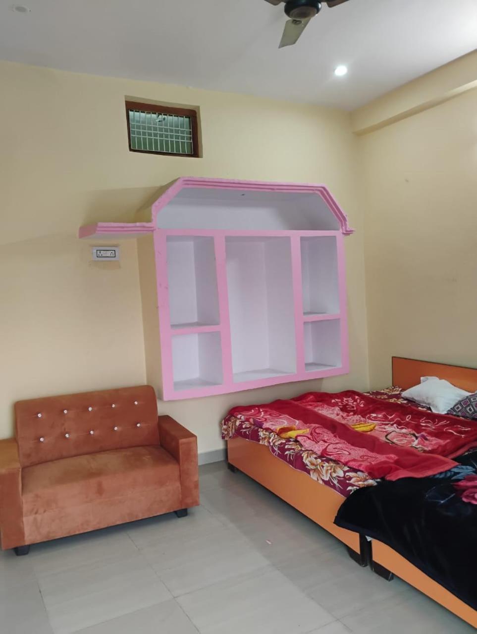 Geeta Teerth Guest house *