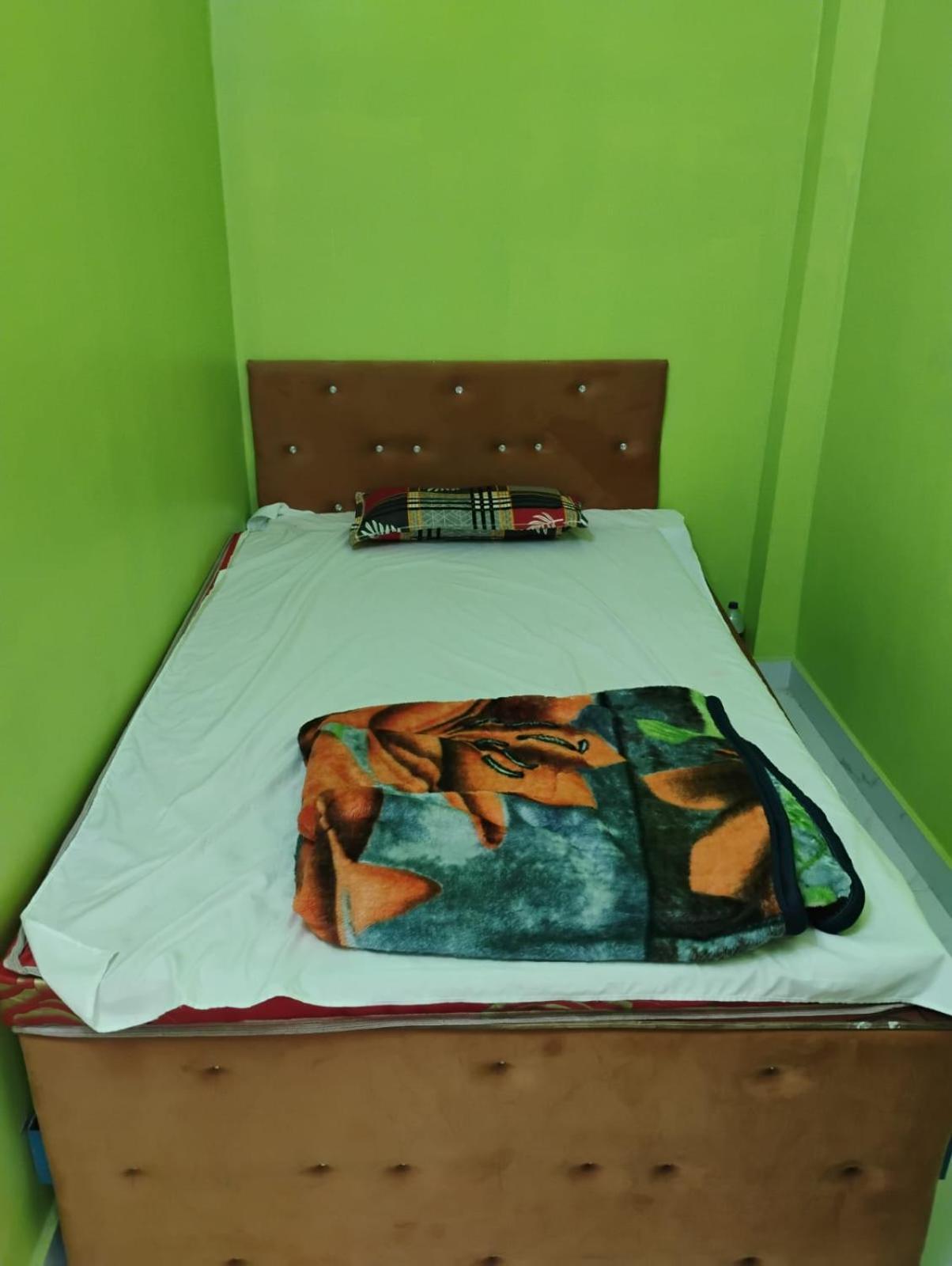 Guest house Geeta Teerth *