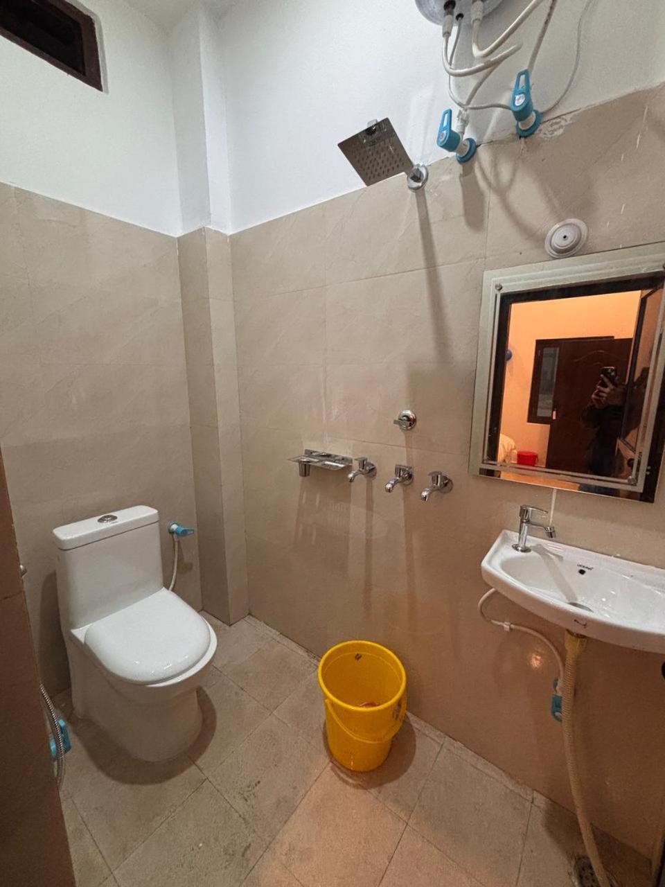 Awadh Royals Hotel 2*
