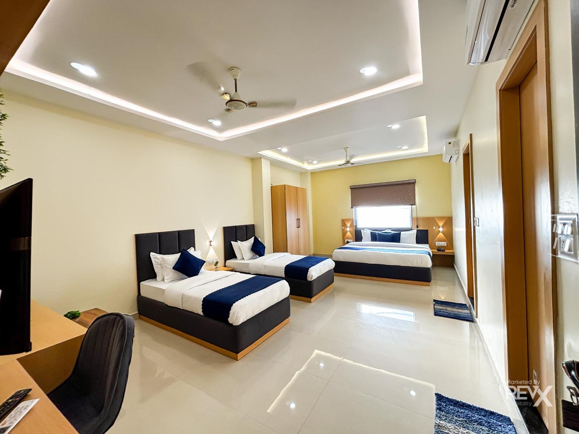 Manas Hotel