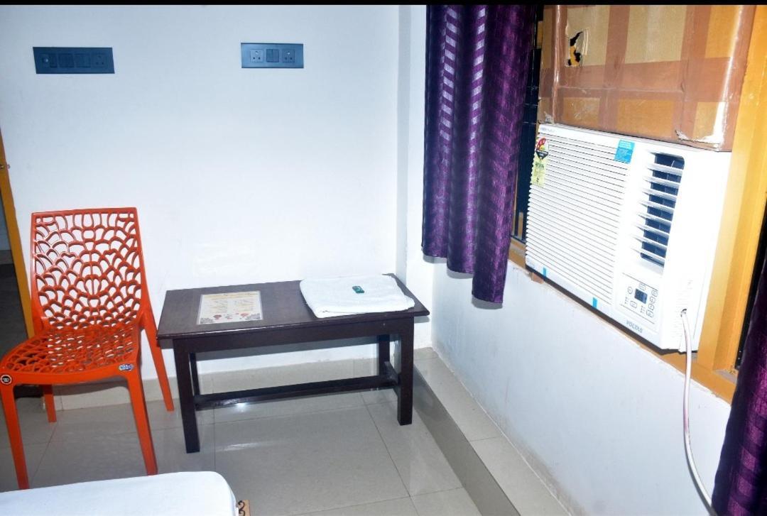 Veda 800 Meter Temple Distance Hotel *