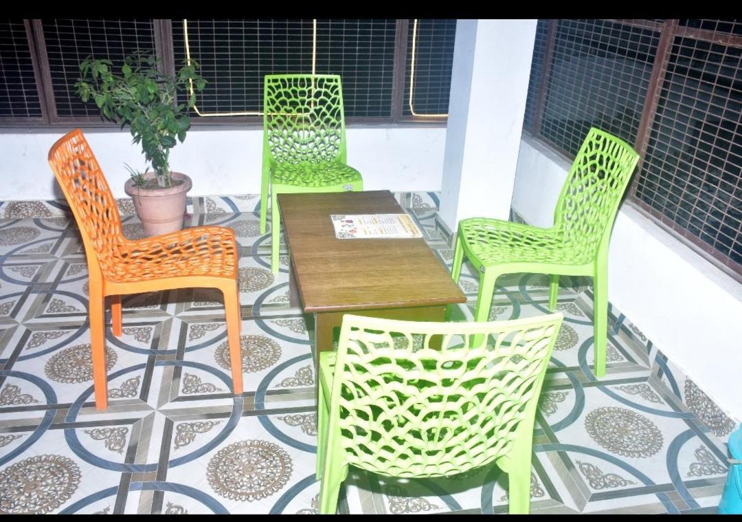 Veda 800 Meter Temple Distance Hotel *