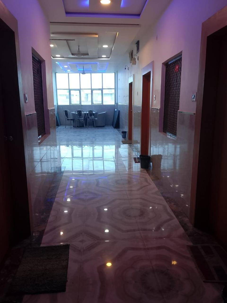 Nirmala Palace In 600 Mitr Ram Mandir Guest house