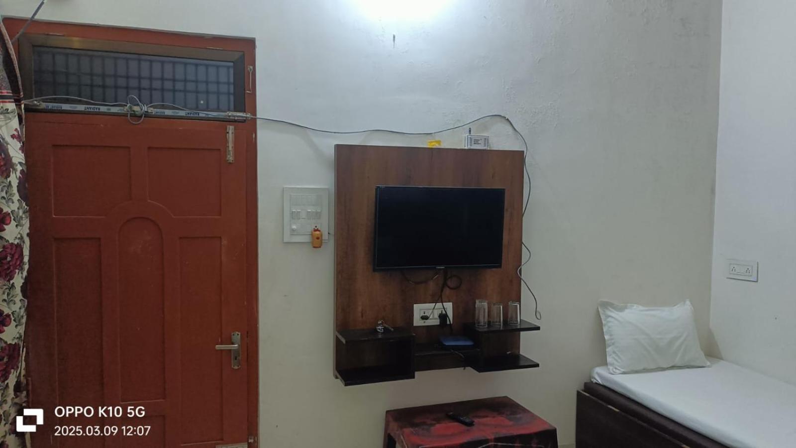 Guest house Nirmala Palace In 600 Mitr Ram Mandir Ayodhya