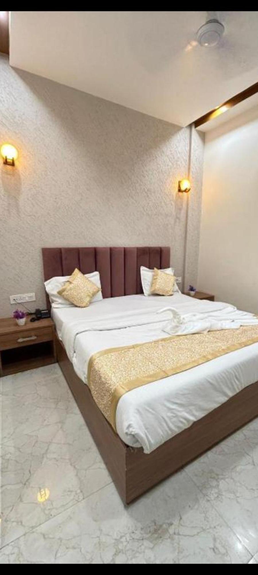 Guest house Nirmala Palace In 600 Mitr Ram Mandir