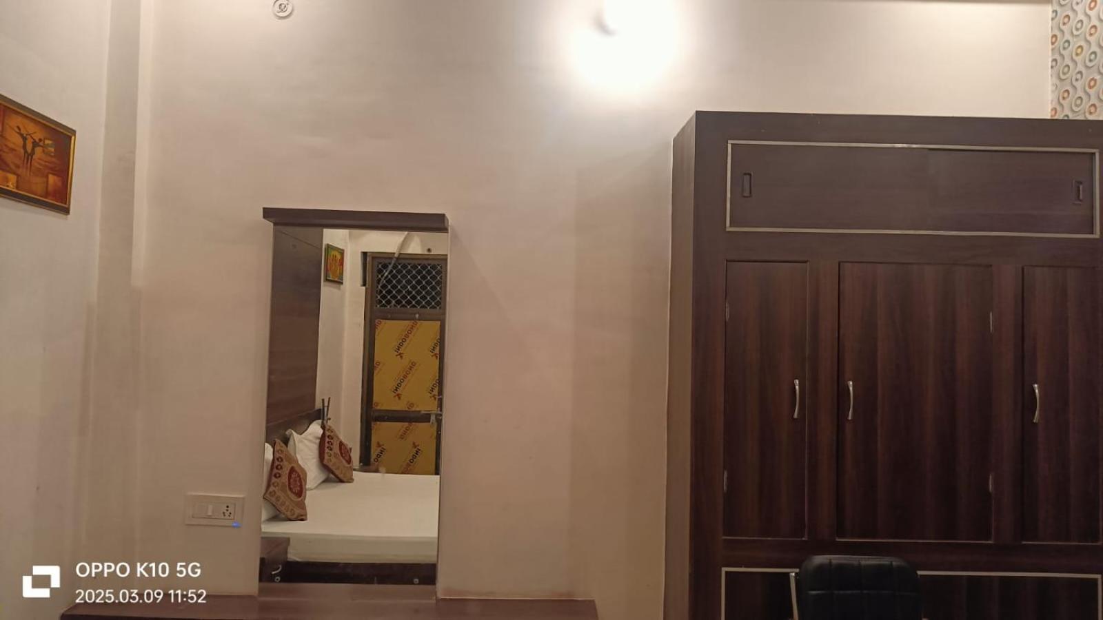 Guest house Nirmala Palace In 600 Mitr Ram Mandir Ayodhya