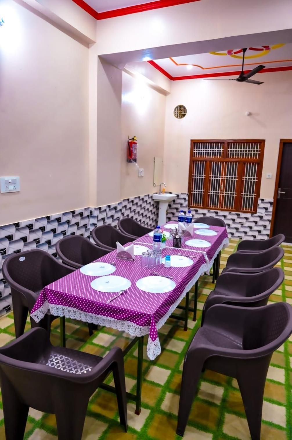 Hotel The Param- 750 Meters From Ram Mandir Ayodhya