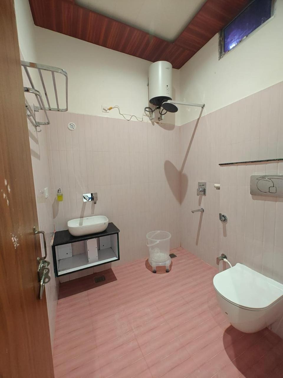 Hotel The Param- 750 Meters From Ram Mandir Ayodhya Hotel 3*