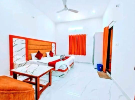 Hotel Ashram - Shri Ram Harshnam Ayodhya