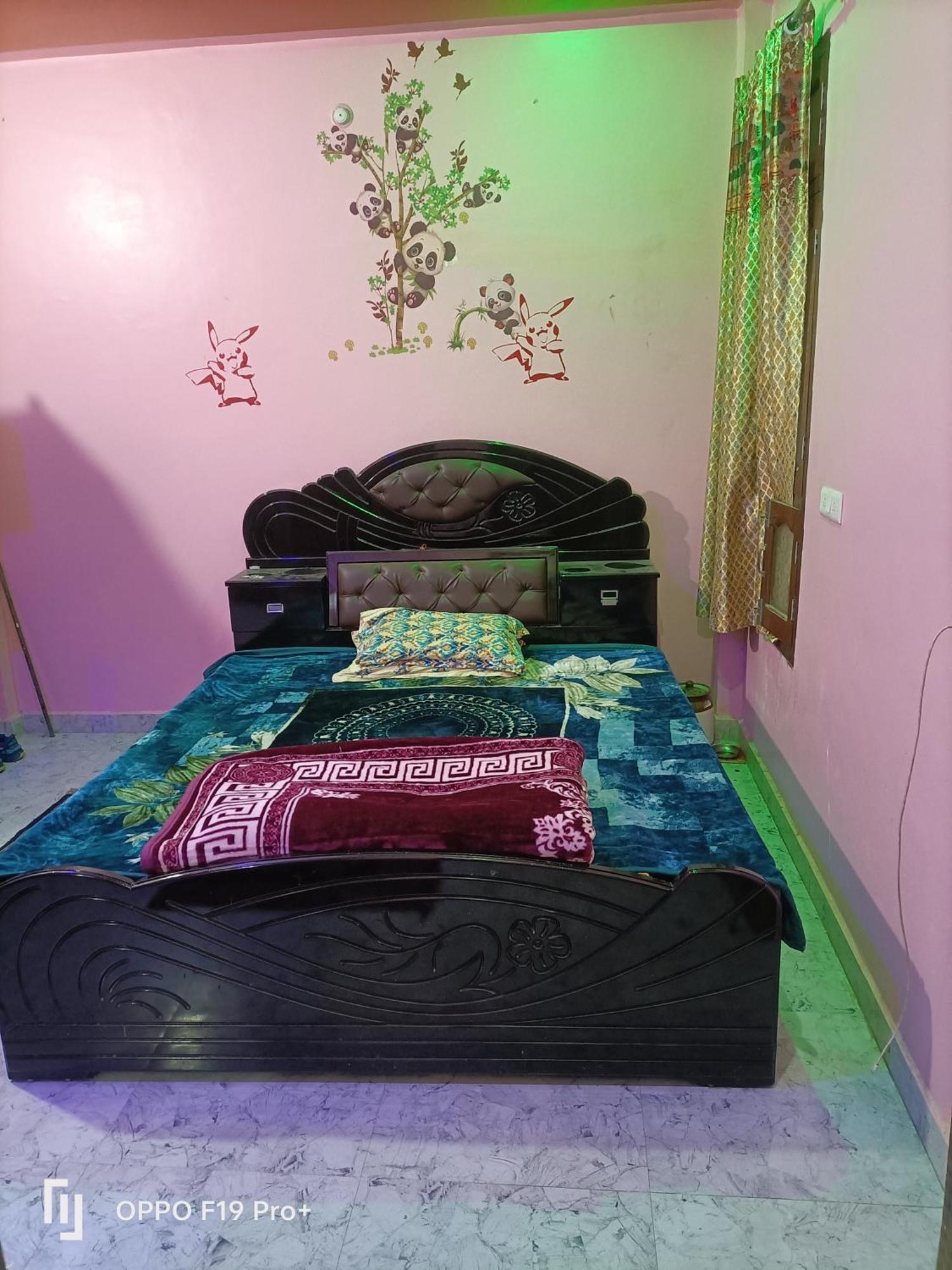 Guest house Shri Ram Sharnam *