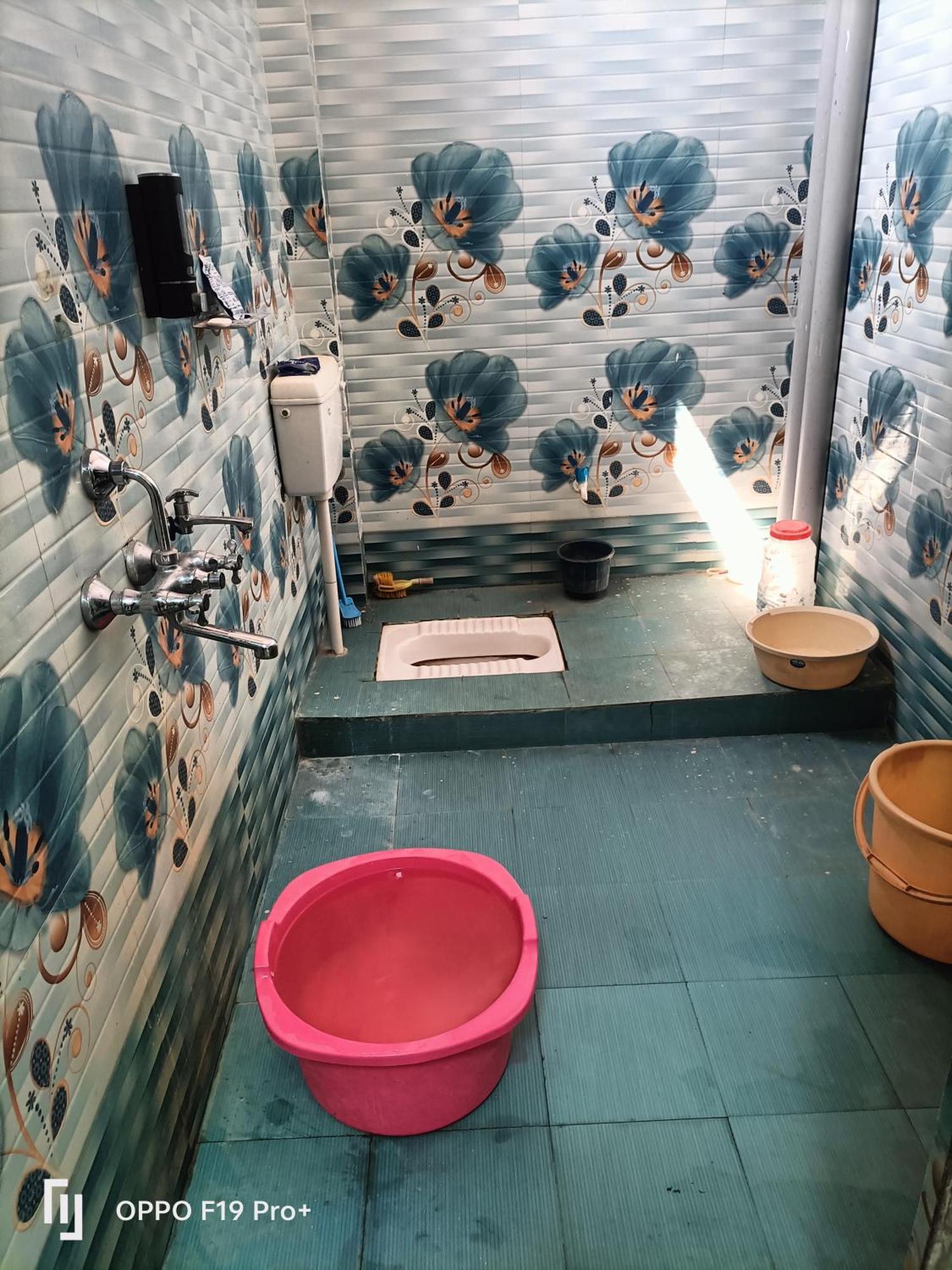 Guest house Shri Ram Sharnam