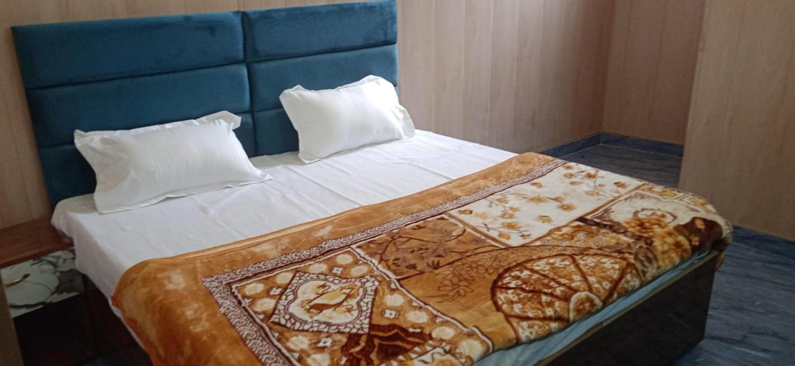 Pandey Palace Near Ram Temple And Dham Jn Homestay Ayodhya