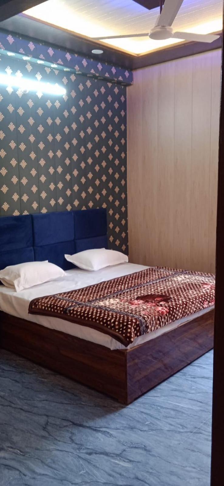 Pandey Palace Near Ram Temple And Dham Jn