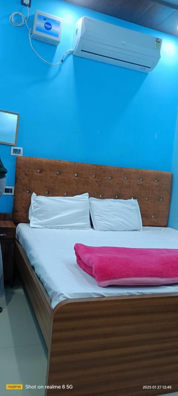 Shri Narayan Paying Homestay *