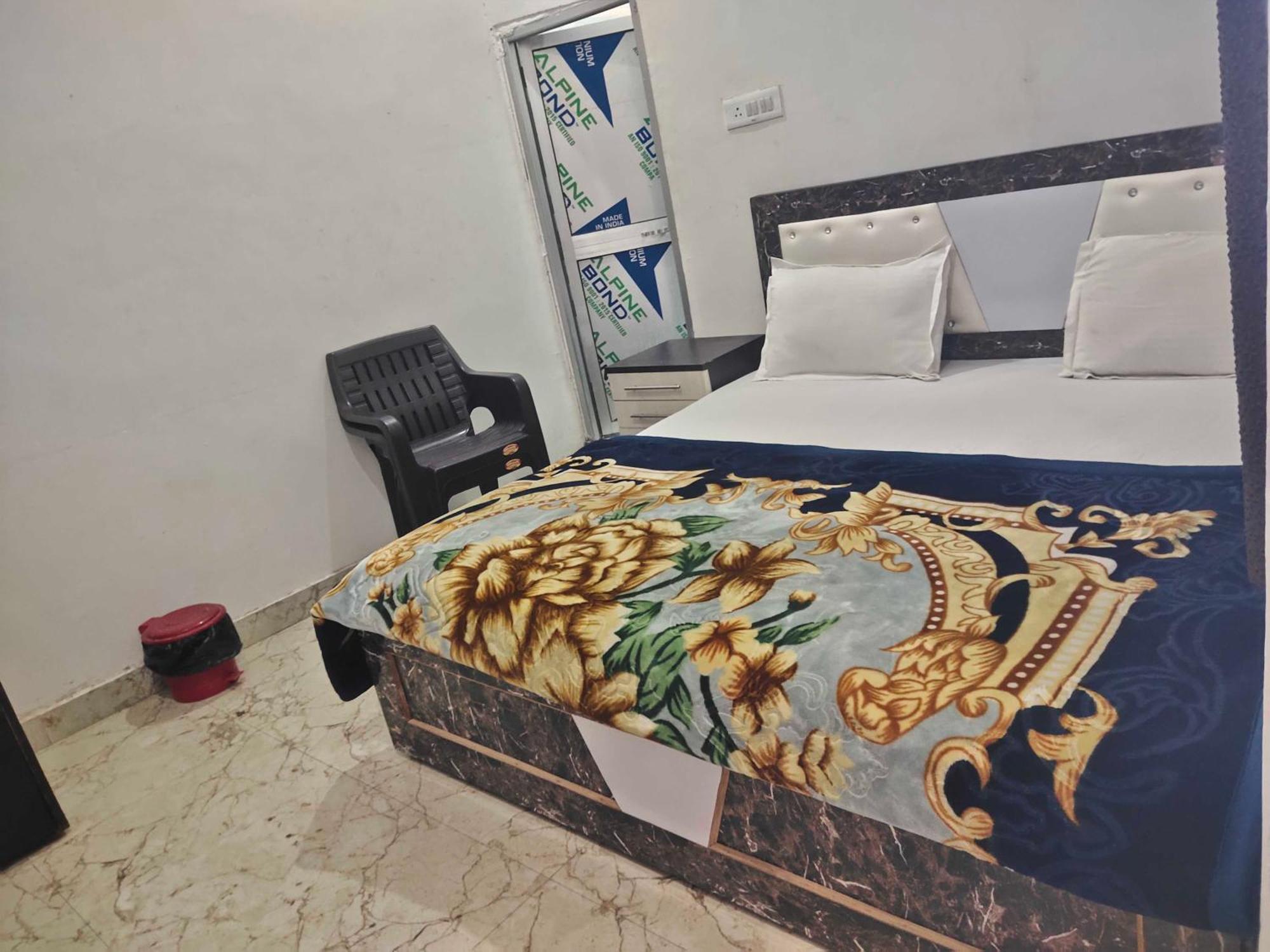 Hotel O Manglam Ayodhya