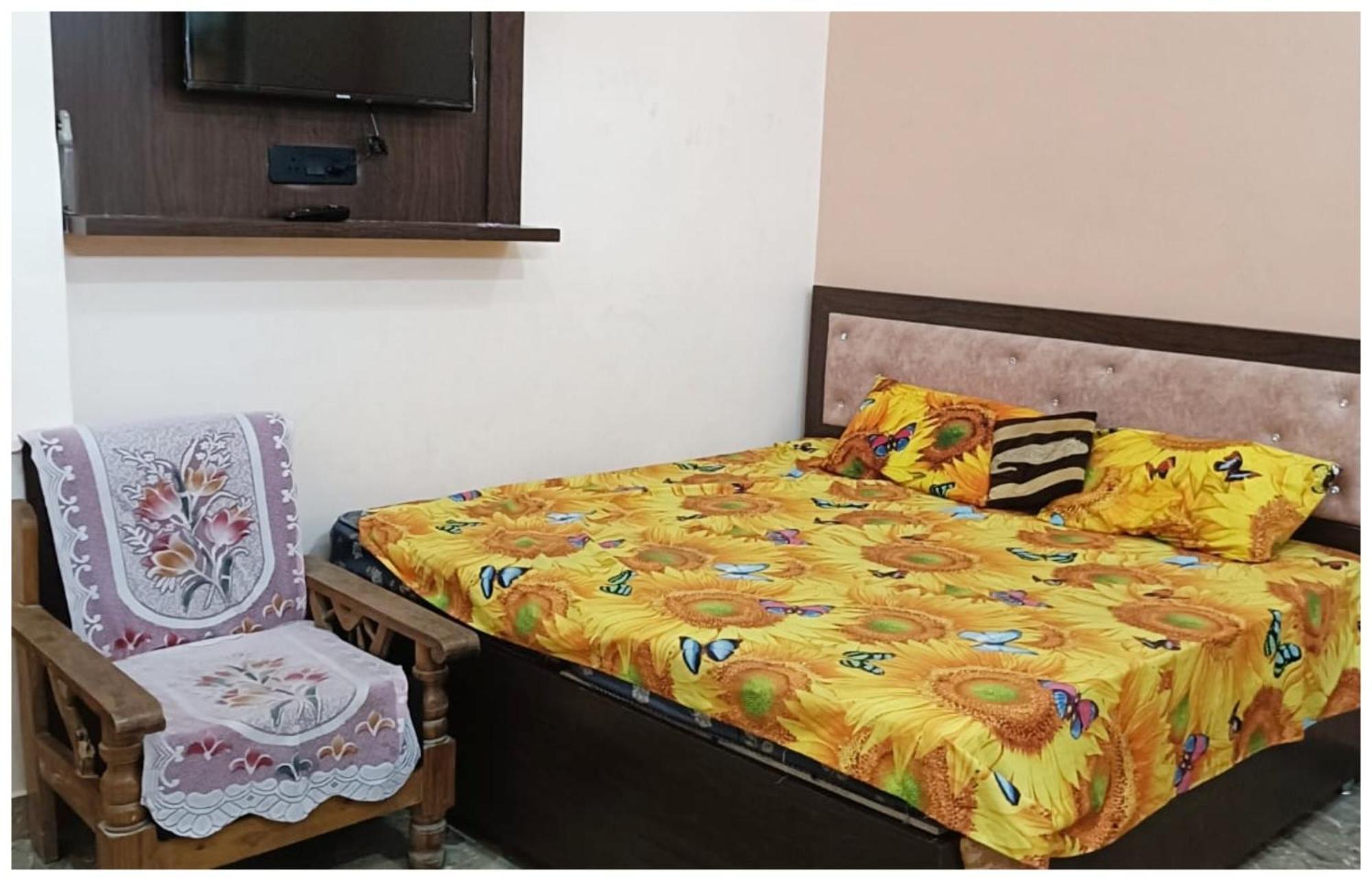 Hotel Hotel Aparna Grand Near Ram Janam Bhoomi And Temple - Fully Air Conditioned - Free Wifi Available - Best Budget Hotel In Ayodhya Ayodhya